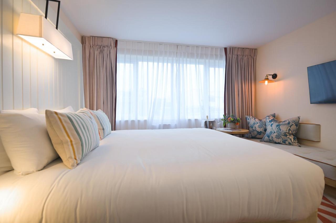 The Relais Cooden Beach And Spa Bexhill-on-Sea Esterno foto