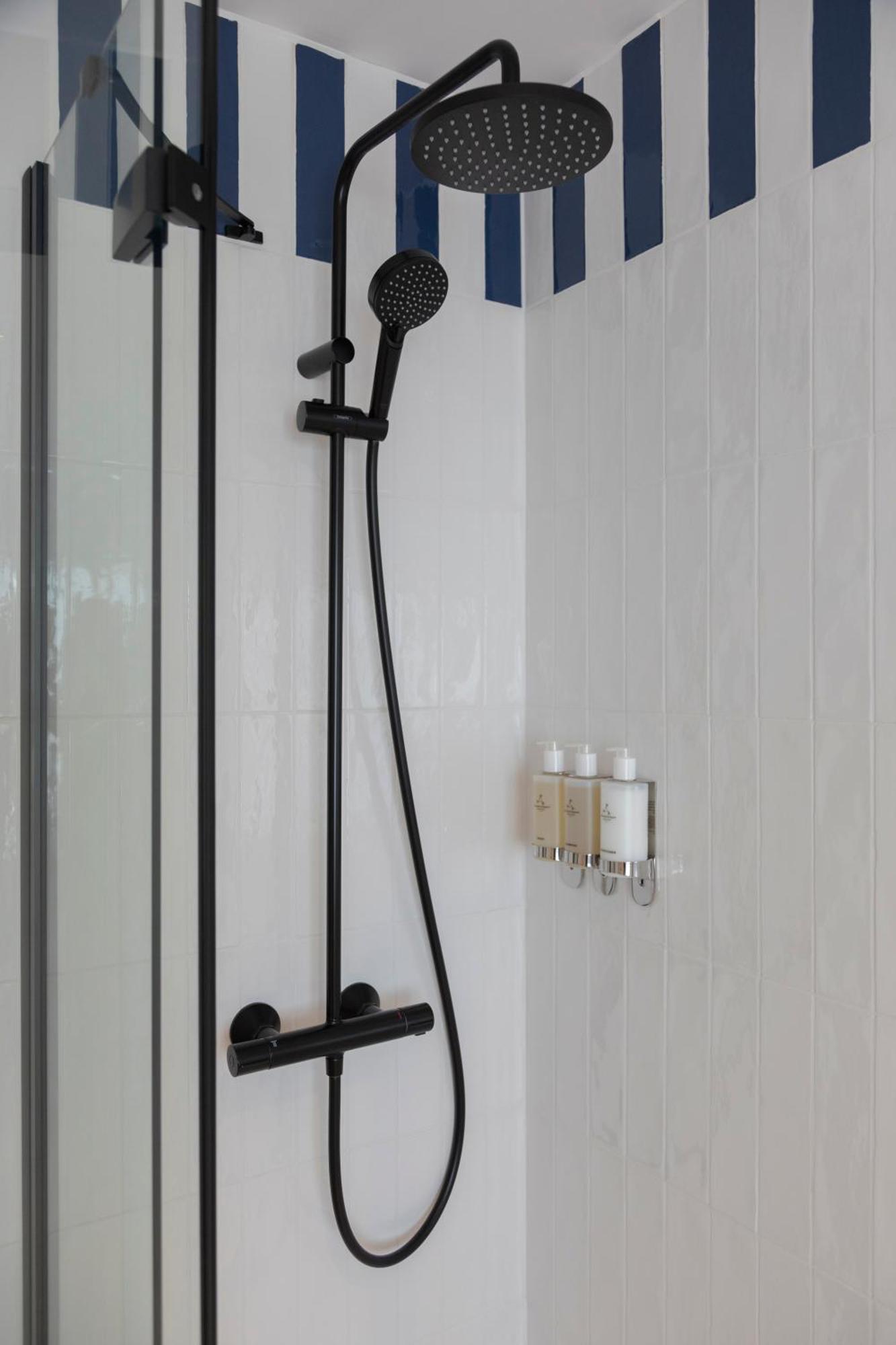 The Relais Cooden Beach And Spa Bexhill-on-Sea Esterno foto