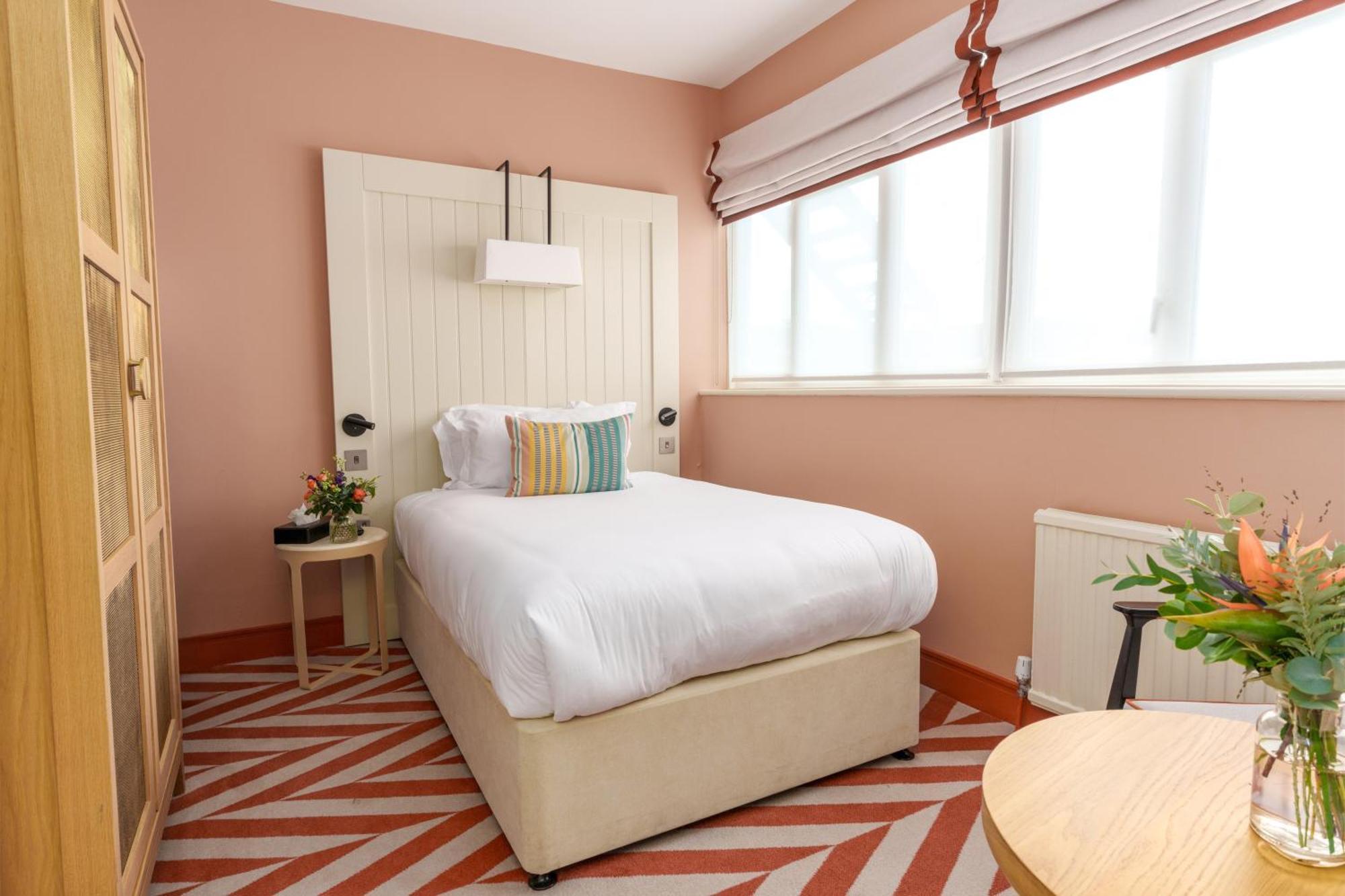 The Relais Cooden Beach And Spa Bexhill-on-Sea Esterno foto